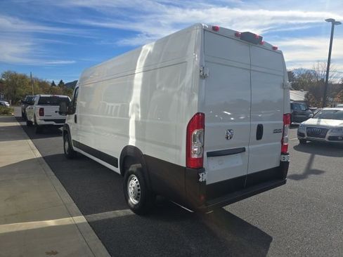 Used 2025 RAM ProMaster 3500 w/ Convenience Group image 4