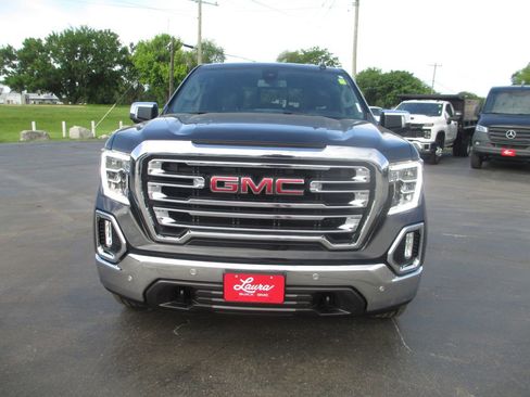Used 2022 GMC Sierra 1500 SLT w/ SLT Premium Plus Package AWD/4WD image 13
