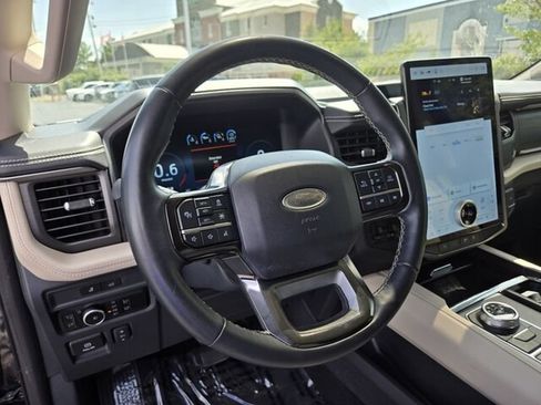 Certified 2024 Ford Expedition Max Platinum AWD/4WD image 11