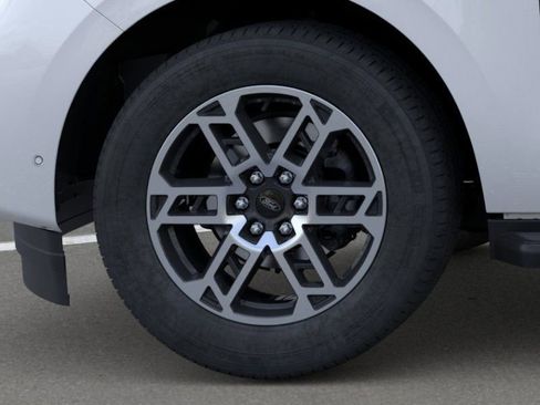 New 2025 Ford Expedition Active image 19