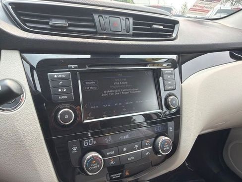 Used 2020 Nissan Rogue Sport SV w/ All-Weather Package AWD/4WD image 29