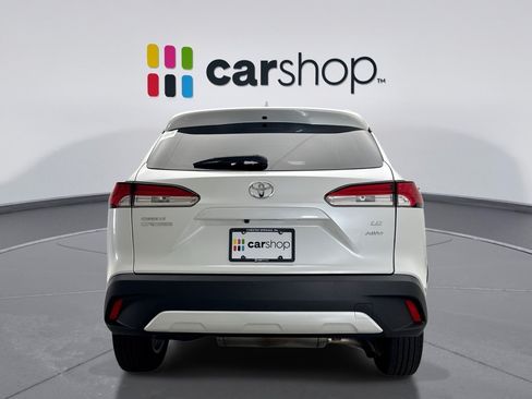 Used 2024 Toyota Corolla Cross LE AWD/4WD image 4