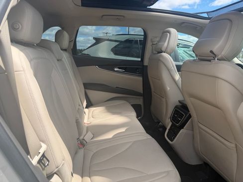 Used 2020 Lincoln Nautilus Reserve w/ Equipment Group 201A FWD image 10