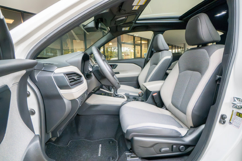 Certified 2025 Subaru Forester Premium AWD/4WD image 8