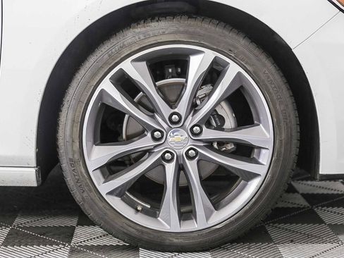 Used 2023 Chevrolet Malibu LT image 9