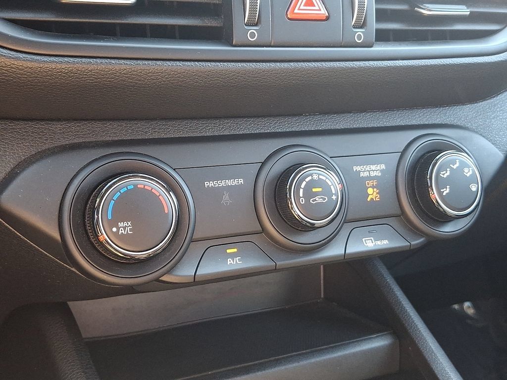 Certified 2023 Kia Forte LXS w/ LXS Technology Package FWD image 16