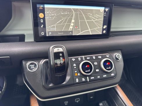 Used 2022 Land Rover Defender 110 X-Dynamic SE image 16