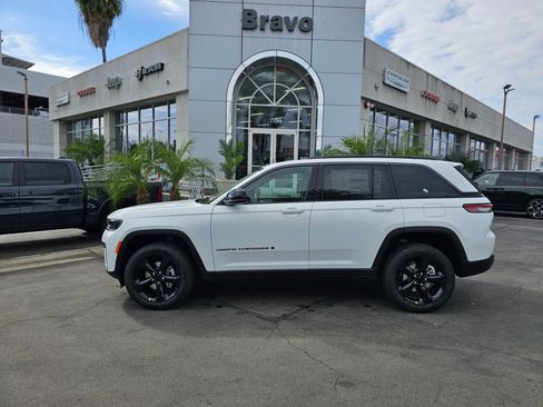 New 2026 Jeep Grand Cherokee Limited image 4