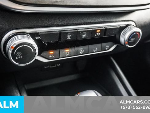 Used 2025 Nissan Altima 2.5 SV FWD image 40