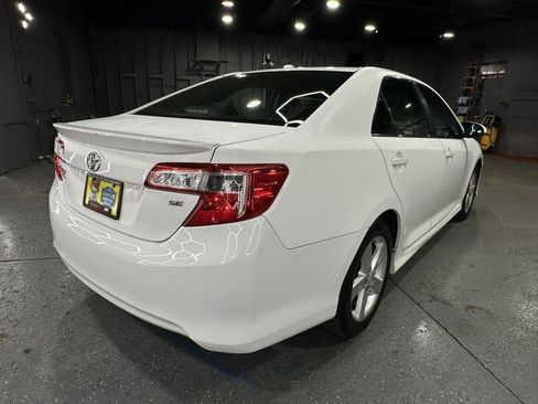 Used 2012 Toyota Camry SE image 5