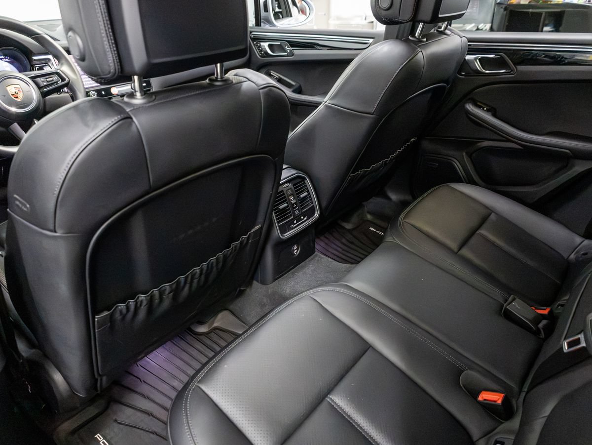 Certified 2026 Porsche Macan AWD/4WD image 25