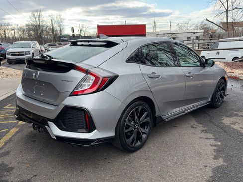 Used 2018 Honda Civic Sport image 5