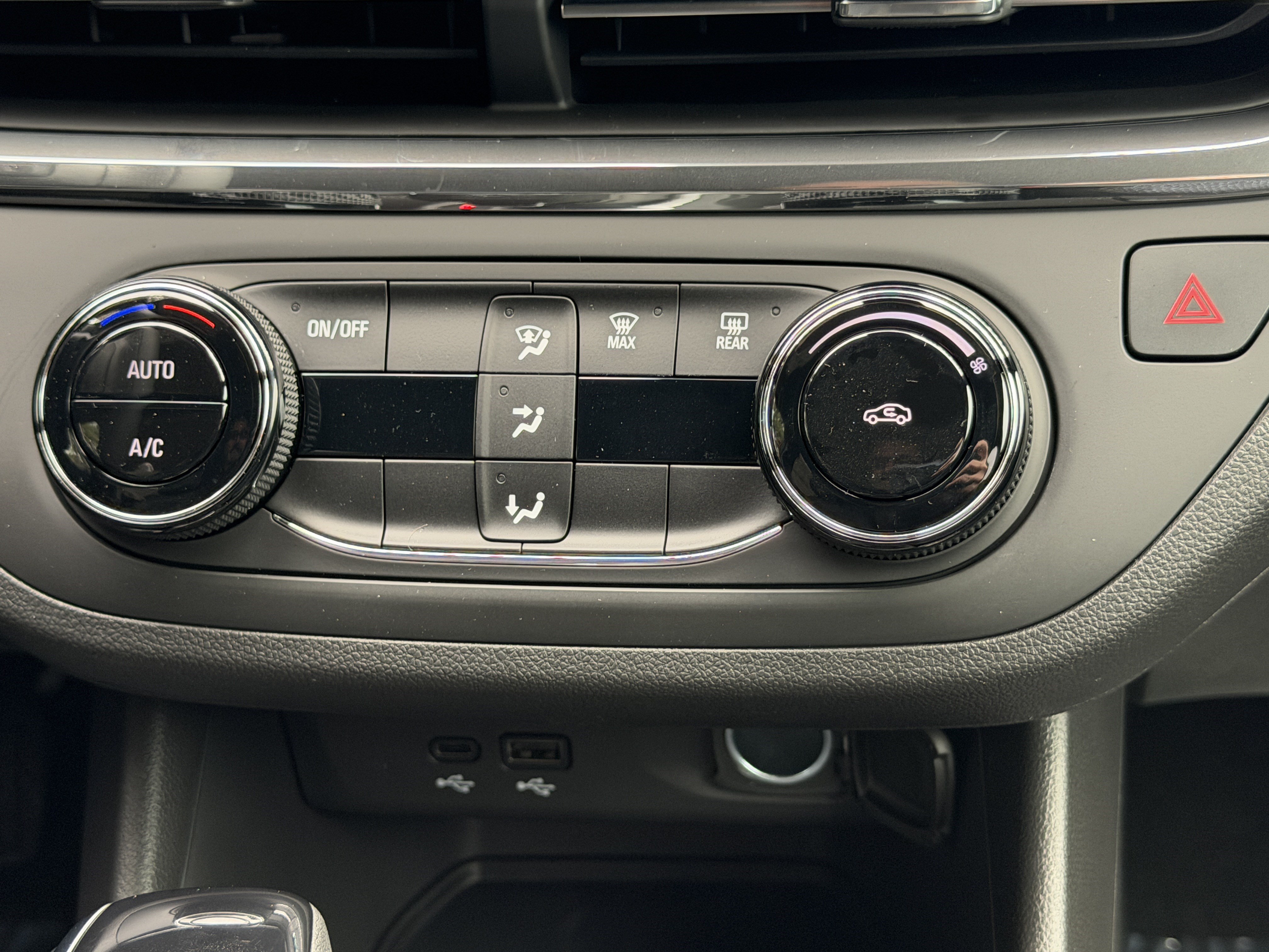 New 2026 Buick Envista Preferred w/ Convenience I Package FWD image 23