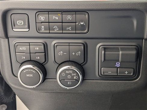 Used 2025 Chevrolet Tahoe High Country w/ Sun And Tow Package image 16