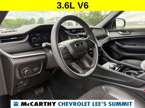 Used 2023 Jeep Grand Cherokee Altitude AWD/4WD image 45