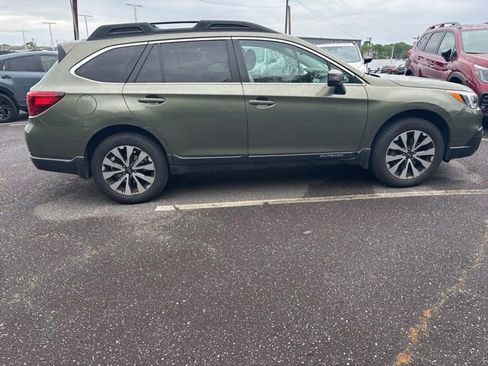 Used 2015 Subaru Outback 2.5i Limited AWD/4WD image 4