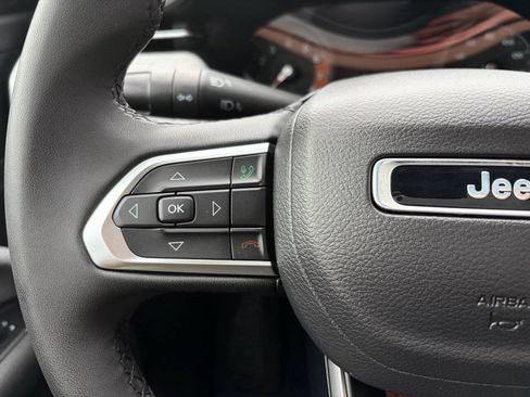 Used 2024 Jeep Compass Latitude AWD/4WD image 14