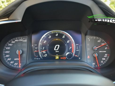 Used 2015 Chevrolet Corvette Z06 w/ 3LZ Preferred Equipment Group RWD image 18