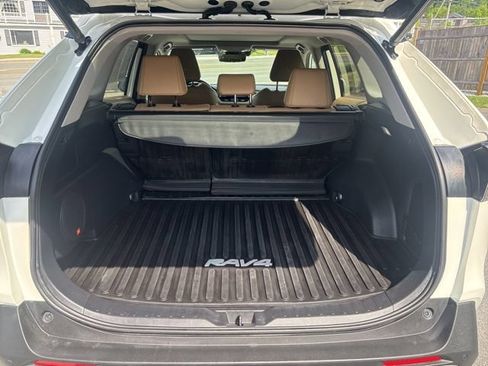 Used 2022 Toyota RAV4 Limited AWD/4WD image 24