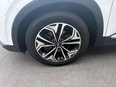 Used 2019 Hyundai Santa Fe AWD image 5