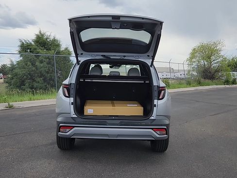New 2026 Hyundai Tucson Limited AWD/4WD image 18