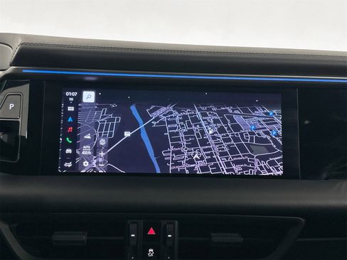 Certified 2025 Porsche Macan Electric image 22