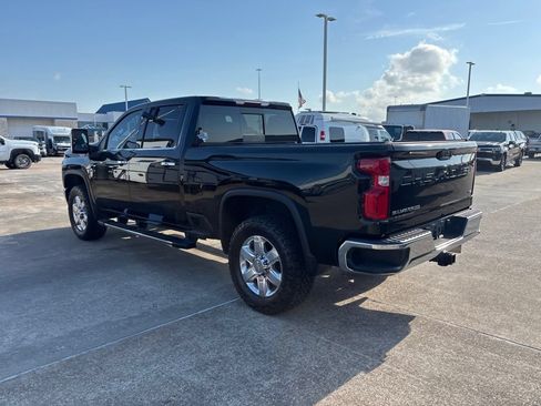 Used 2021 Chevrolet Silverado 2500 LTZ w/ LTZ Convenience Package AWD/4WD image 7
