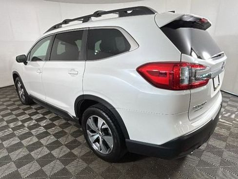 Used 2023 Subaru Ascent Premium w/ Convenience Package AWD/4WD image 5
