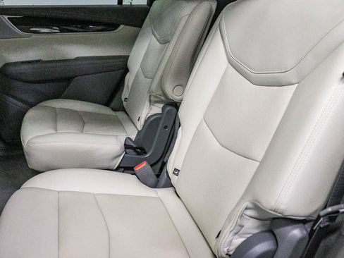 Used 2024 Cadillac XT6 Premium Luxury FWD image 21