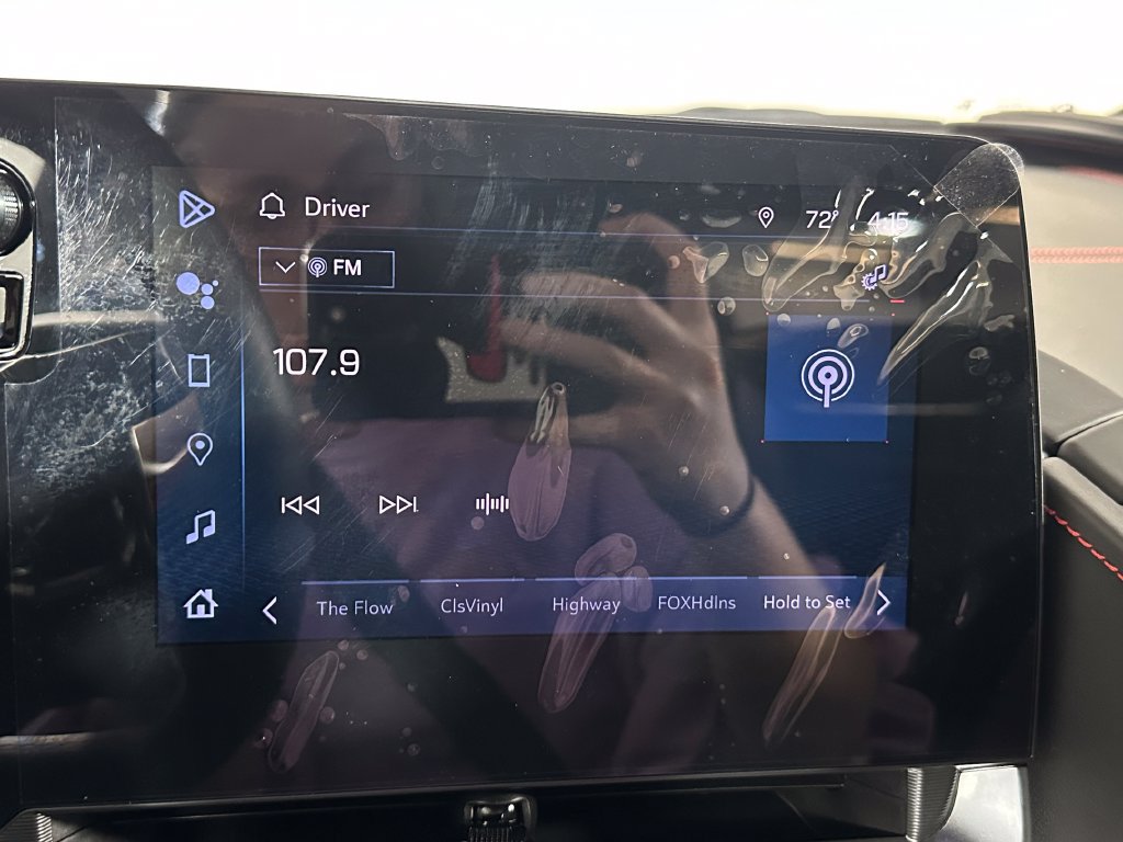 Used 2025 Chevrolet Corvette Stingray Premium Cpe w/ Z51 Performance Package RWD image 17