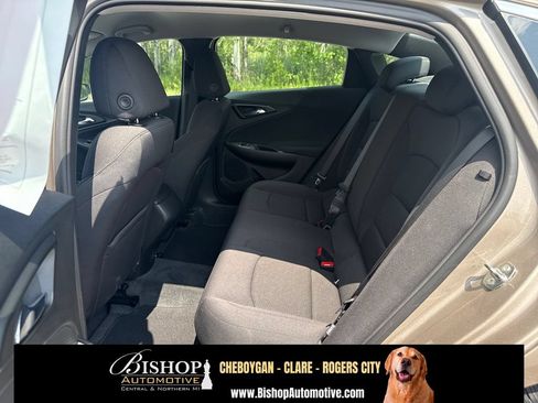 Used 2022 Chevrolet Malibu LS FWD image 16