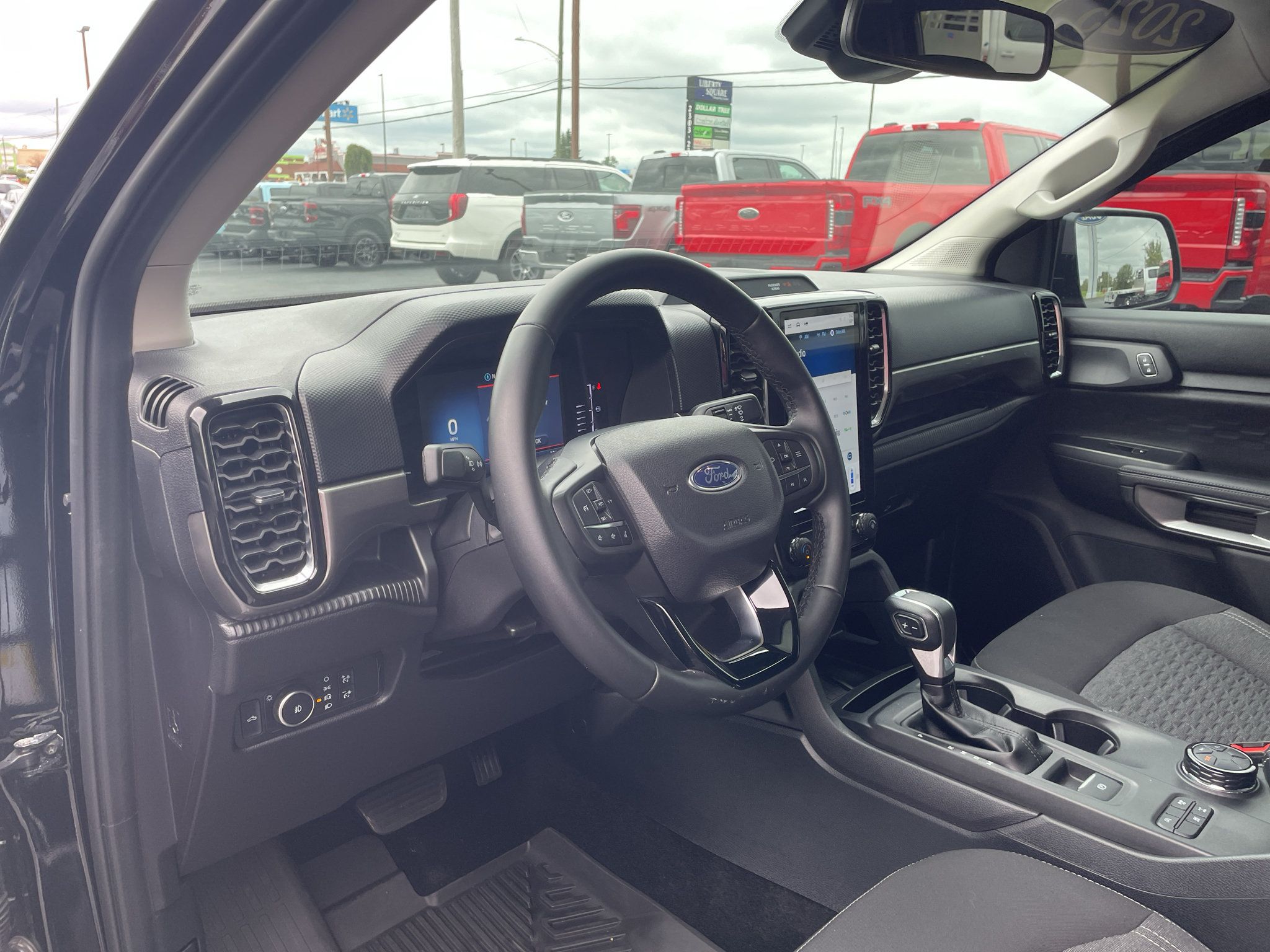 Used 2025 Ford Ranger XLT w/ Chrome Accent Package AWD/4WD image 12