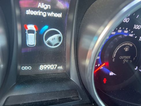 Used 2015 Hyundai Santa Fe Sport w/ Option Group 04 FWD image 4