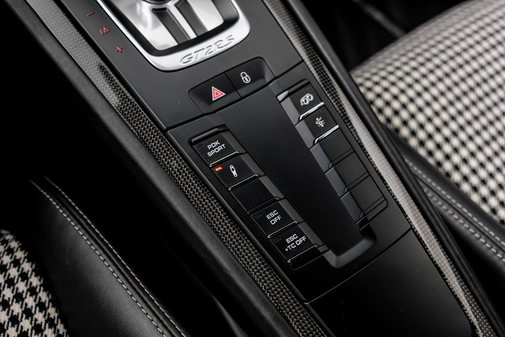 Used 2018 Porsche 911 GT2 RS RWD image 25