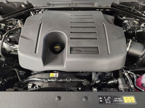 New 2026 Land Rover Defender 110 X-Dynamic SE image 32