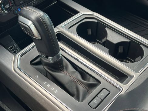 Used 2019 Ford F150 Platinum w/ Equipment Group 701A Luxury AWD/4WD image 35