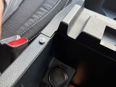 Used 2021 Subaru Outback Premium image 19