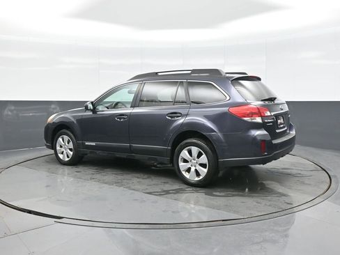 Used 2011 Subaru Outback 2.5i Premium image 5