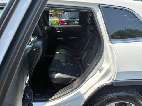 Used 2020 Jeep Cherokee Limited w/ Luxury Group AWD/4WD image 36