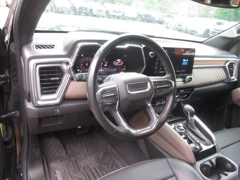 Used 2023 GMC Canyon Denali w/ Denali Black Edition AWD/4WD image 23
