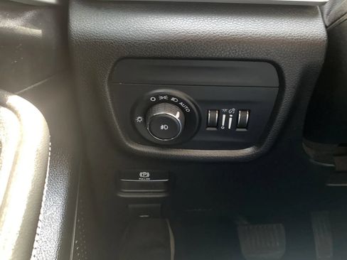 Used 2022 Jeep Grand Cherokee L Limited RWD image 20