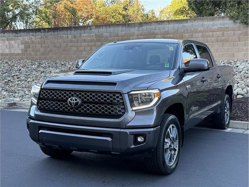 Used 2018 Toyota Tundra SR5 image 3