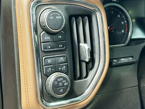 Used 2021 Chevrolet Silverado 1500 High Country w/ Technology Package AWD/4WD image 12
