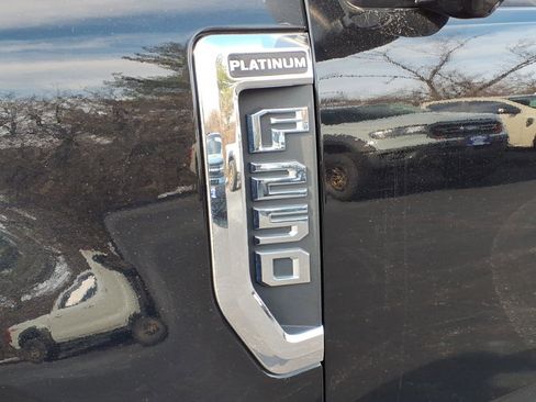 Used 2017 Ford F250 Platinum w/ Platinum Ultimate Package image 27