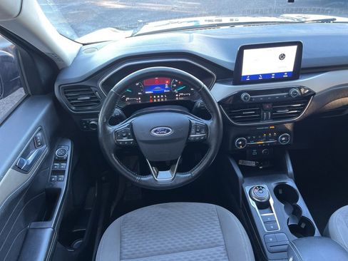 Used 2021 Ford Escape SE w/ SE Sport Appearance Package image 21
