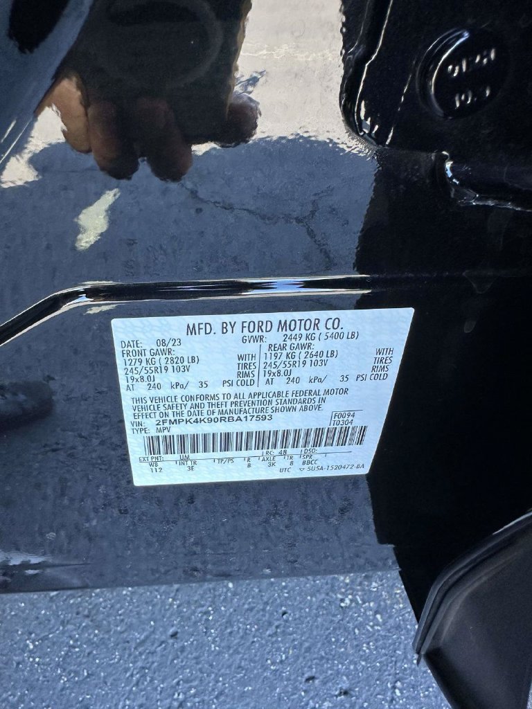 Certified 2024 Ford Edge Titanium AWD/4WD image 22