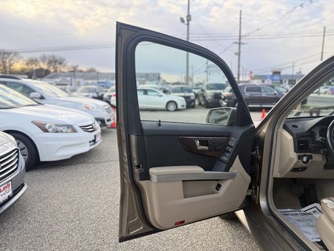 Used 2010 Mercedes-Benz GLK 350 4MATIC image 10