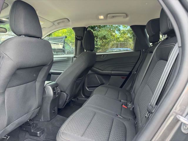 Used 2023 Ford Escape Active w/ Tech Pack #1 AWD/4WD image 13