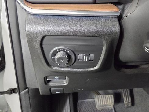 Used 2023 Jeep Grand Cherokee Summit w/ Adv Protech Group IV AWD/4WD image 20