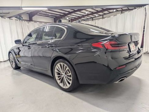 Used 2023 BMW 530i w/ Convenience Package RWD image 4